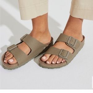 41 BIRKENSTOCK Arizona Rivet Logo Vegan In Faded Khaki